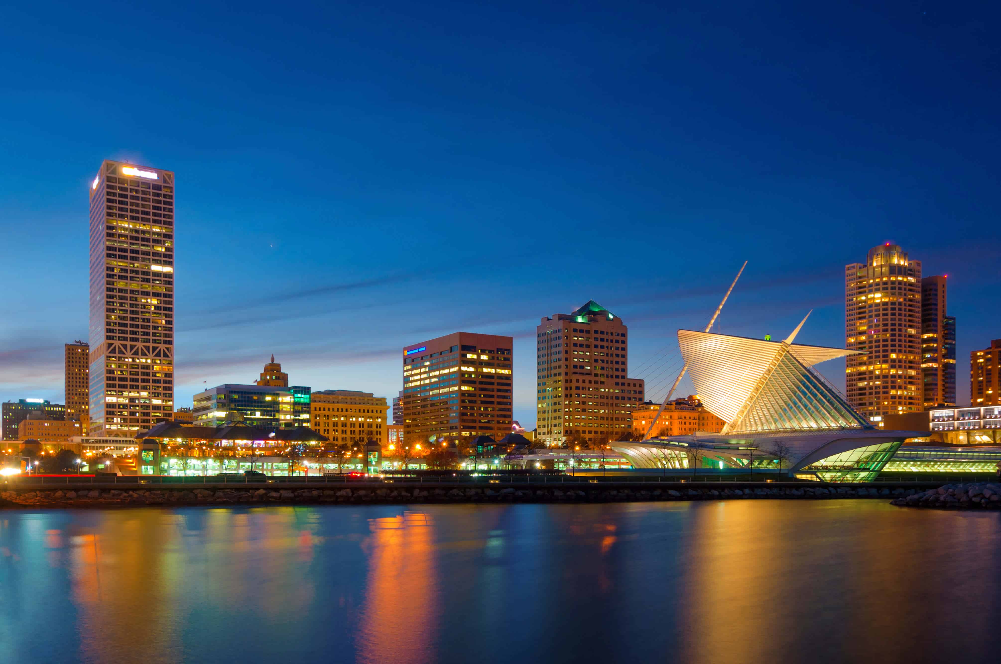 Milwaukee skyline at sunset, including the Milwaukee Art Museum
